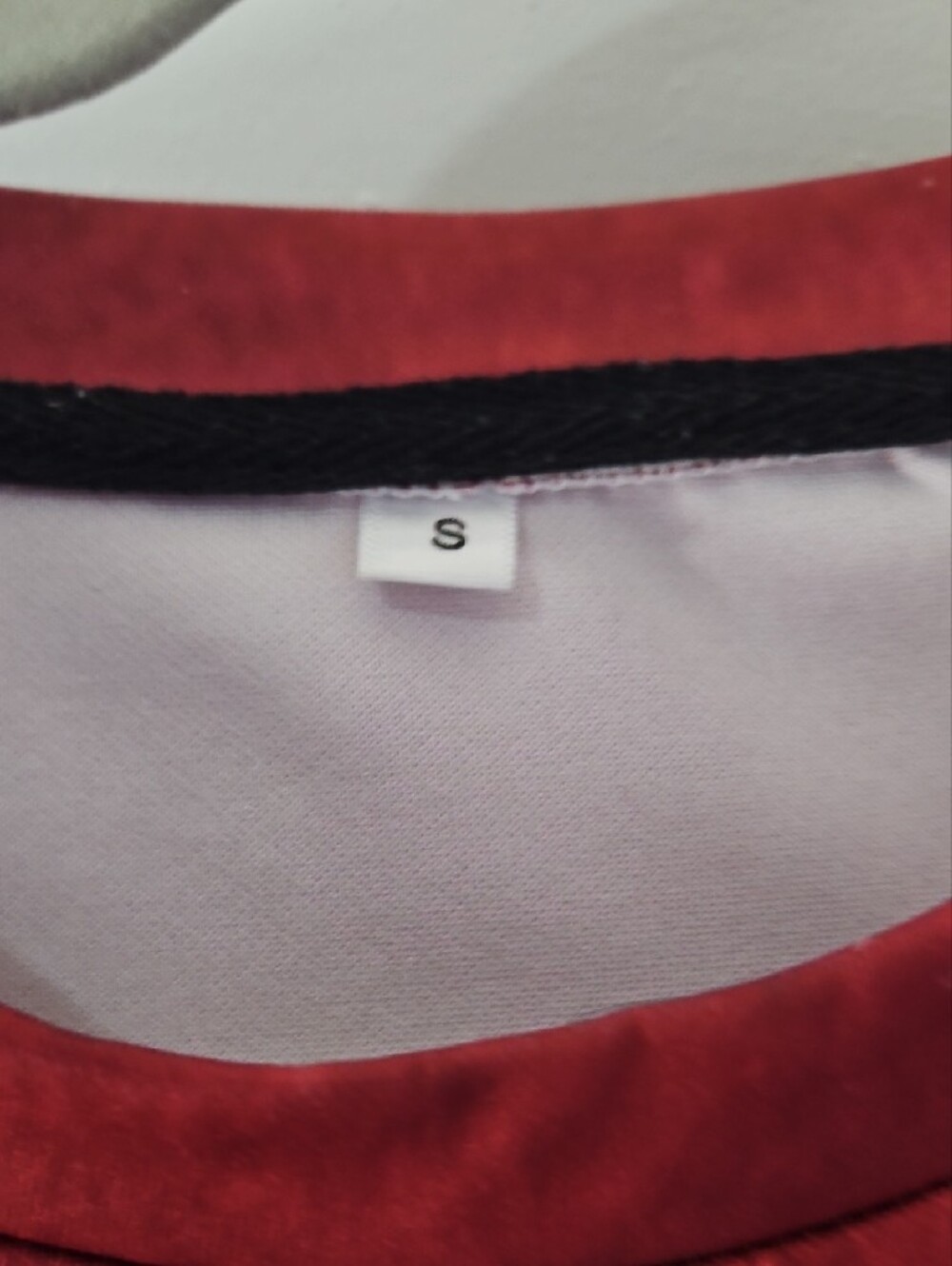 Yellowstone Dutton Ranch Red Sweatshirt - Picture 2 of 3